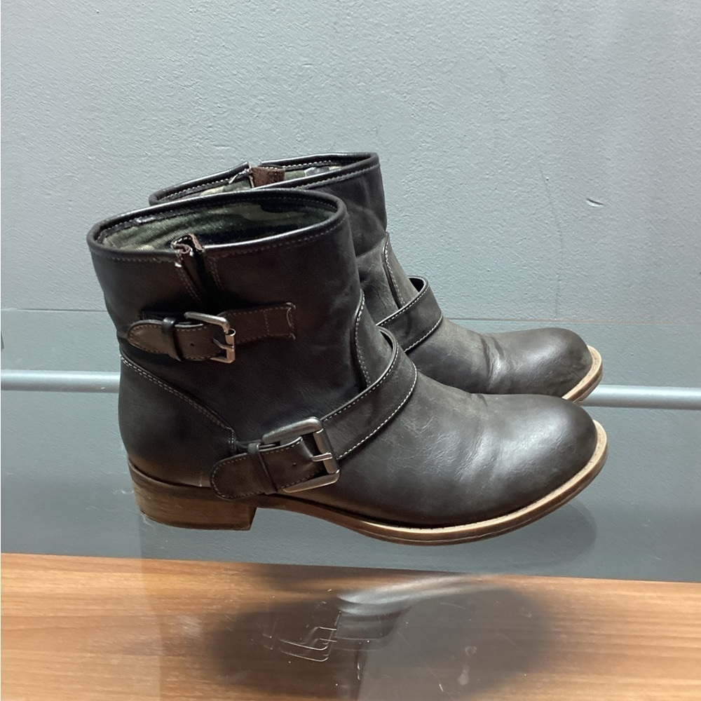 Shi Boots by Journey